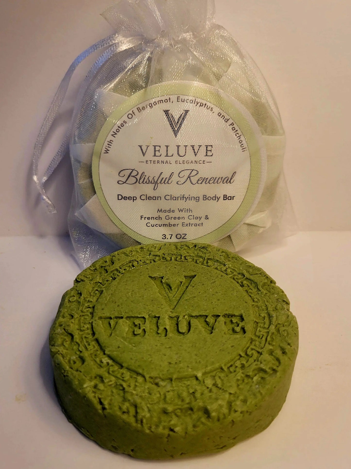 Deep Clean With French Green Clay & Cucumber Extract Bar 3.7 oz - Veluve